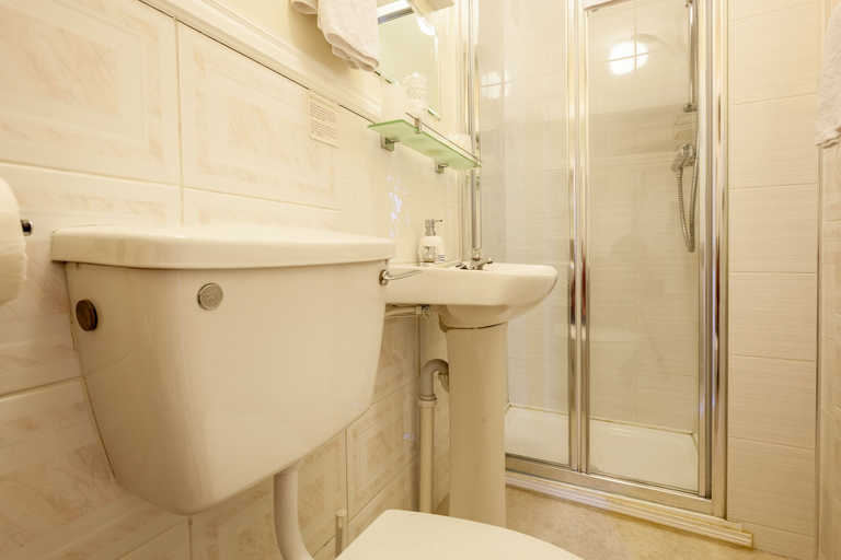 Bathroom 5, The Waterfront