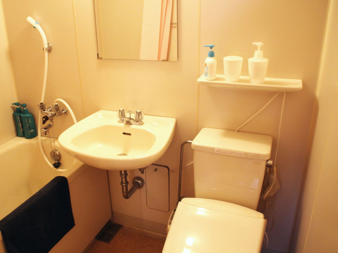 Bathroom 5, Monzen Okagero, Ikoma