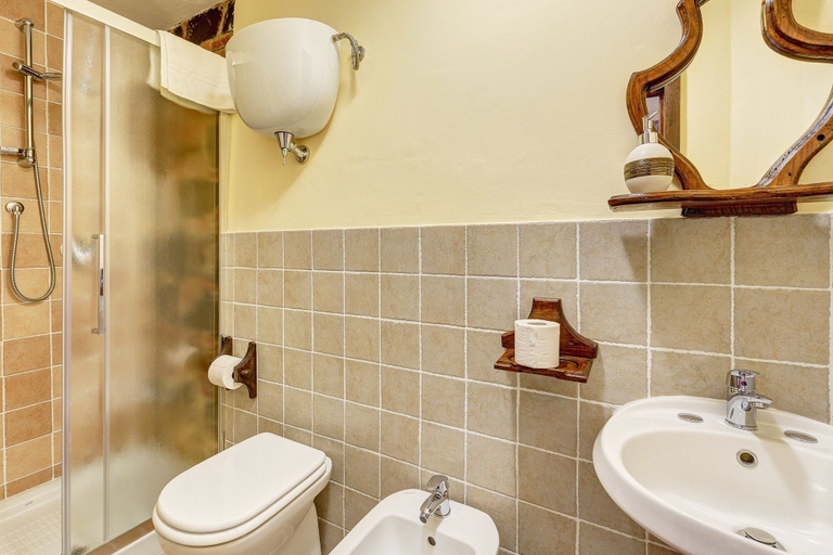 Bathroom 3, Villa Le Belle Giornate, Arezzo