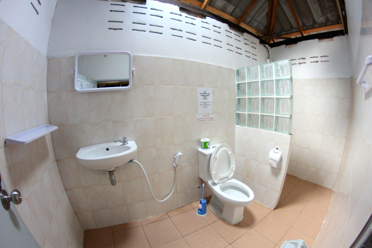 Bathroom 4, Family Song Koh Lipe, Muang Satun
