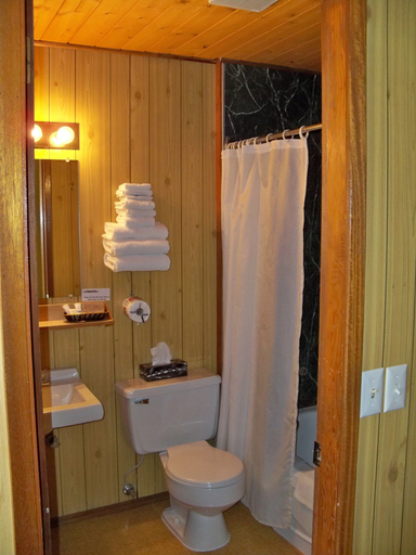 Bathroom, Stardust Motel, Yukon