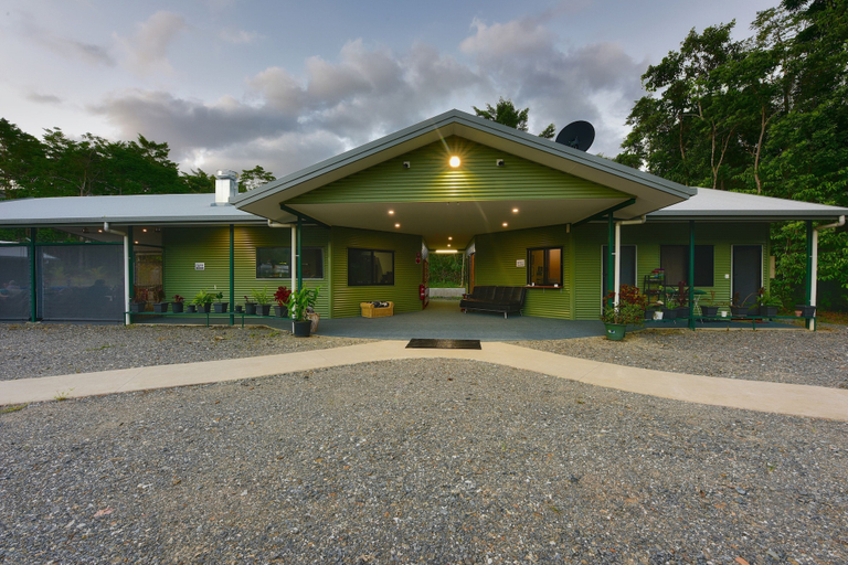 Exterior & Views 2, Daintree Peaks ECO Stays, Douglas