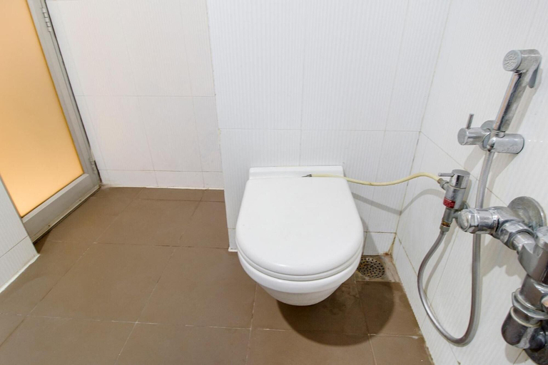 Bathroom 4, FabHotel Kalyan, Vadodara