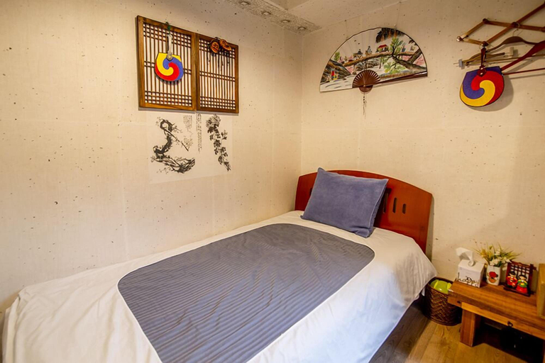 Bedroom 2, PungGyeong, Korea Traditional House, Jongno