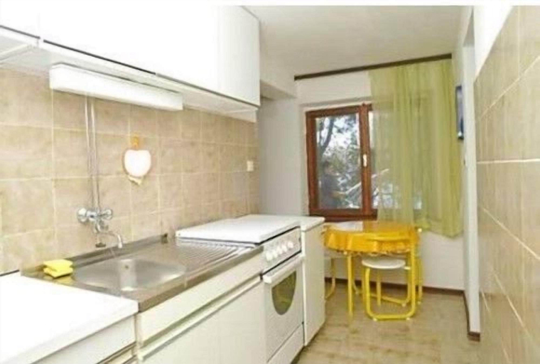 Others 4, Apartments Edo, Blato