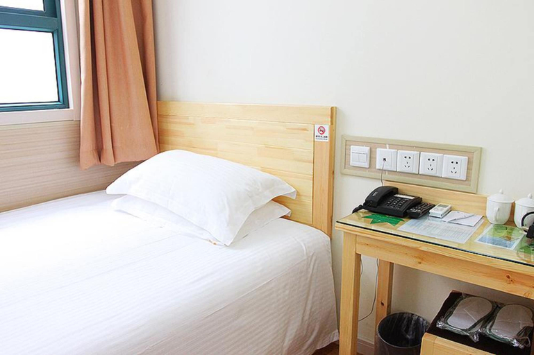 Bedroom 4, Haishang Xiaowo Oriental Pearl Branch, Shanghai