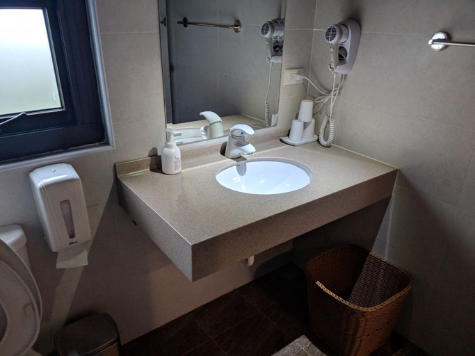 Bathroom 3, Penghu Bay Resort, Penghu
