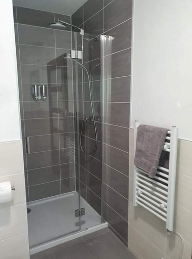 Bathroom 4, Coille Darach B&B, Highland