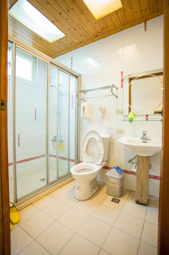 Bathroom 4, Dong Shan He B&B, Yilan