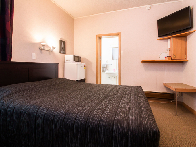 Bedroom 2, Masonic Hotel, Palmerston North
