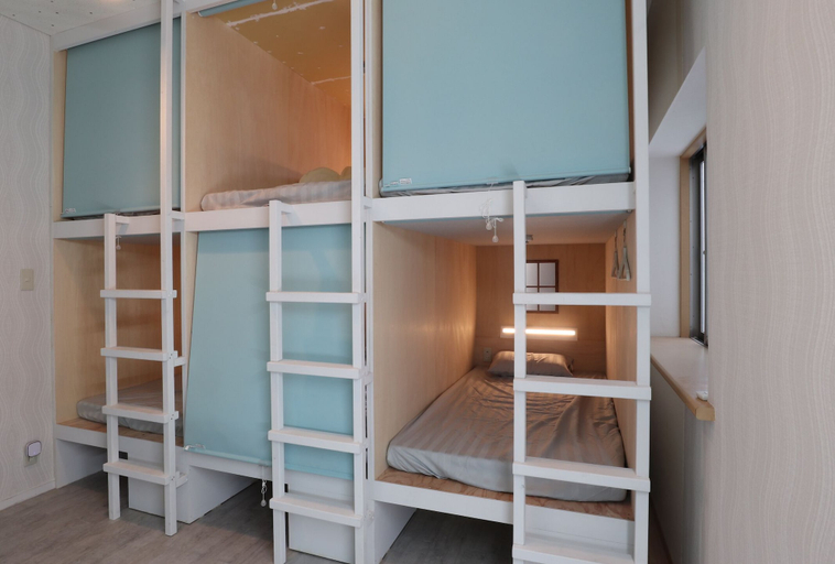 Bedroom 3, Enoshima Guest House 134 - Hostel, Fujisawa