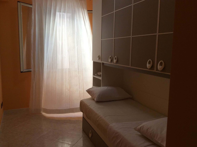 Bedroom 4, Case Corona, Palermo