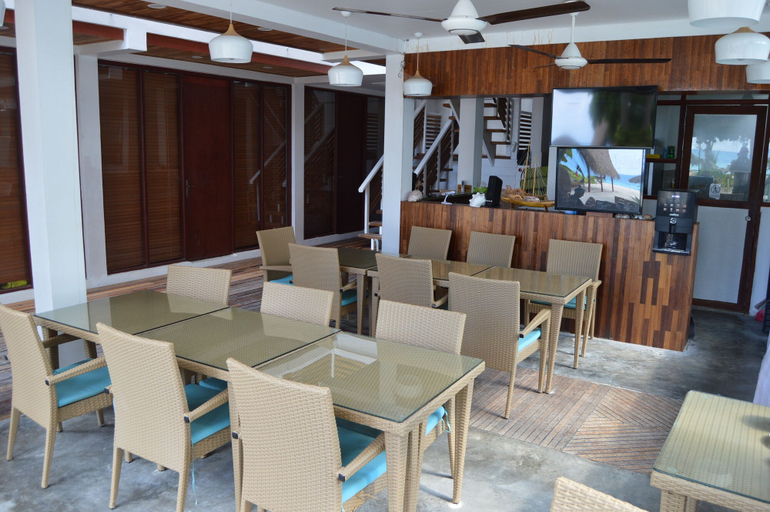 Food & Drinks 4, Kinan Retreat, Vaavu Atoll