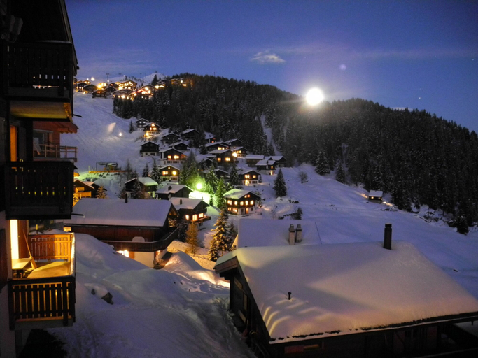 Front of property - evening/night, Camelot 3, Raron