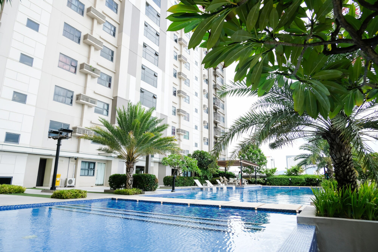 Exterior & Views 20