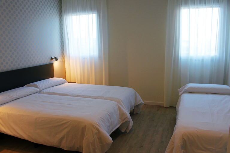Bedroom 4, Checkin Urban Nevada, Granada