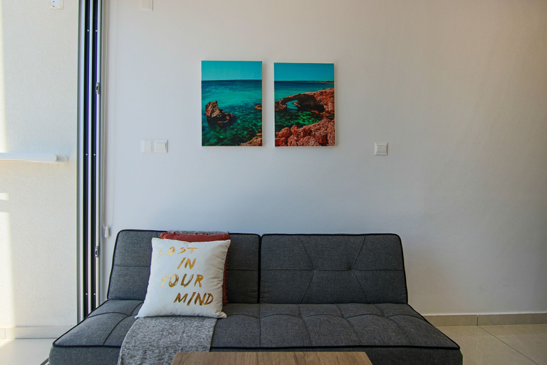 Others 5, Phaedrus Living: Seaside Luxury Flat Harbour 110