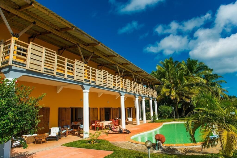 Exterior & Views, Vanivola Hotel, Analanjirofo