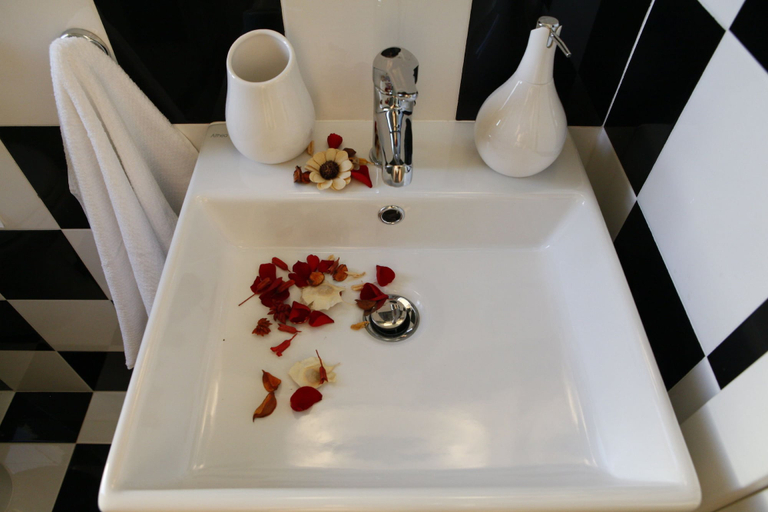 Bathroom 4, City Lights Rome, Rome
