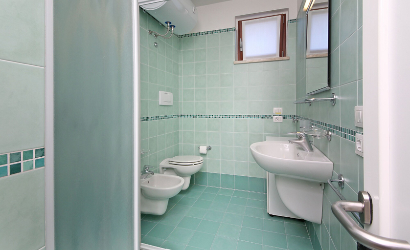 Bathroom 4, Onda Blu Resort, Brescia
