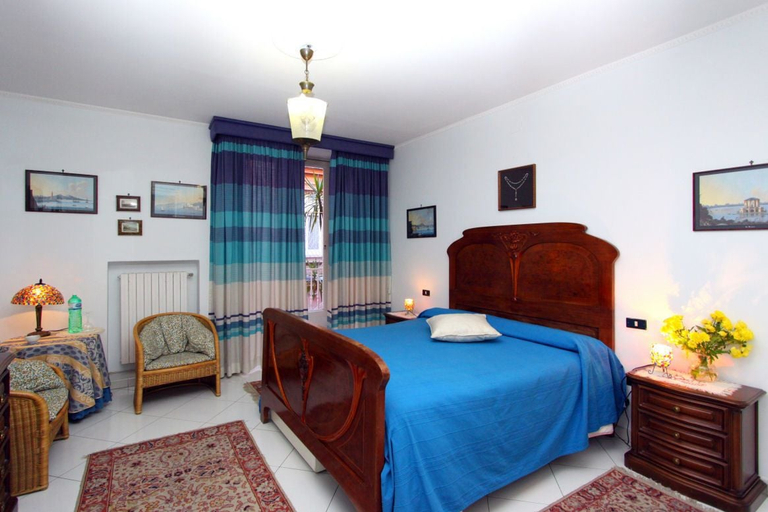 Bedroom 3, Casa 12, Napoli