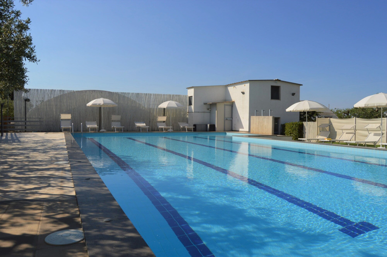 Outdoor pool 3, Residence Raggio di Sole, Bari