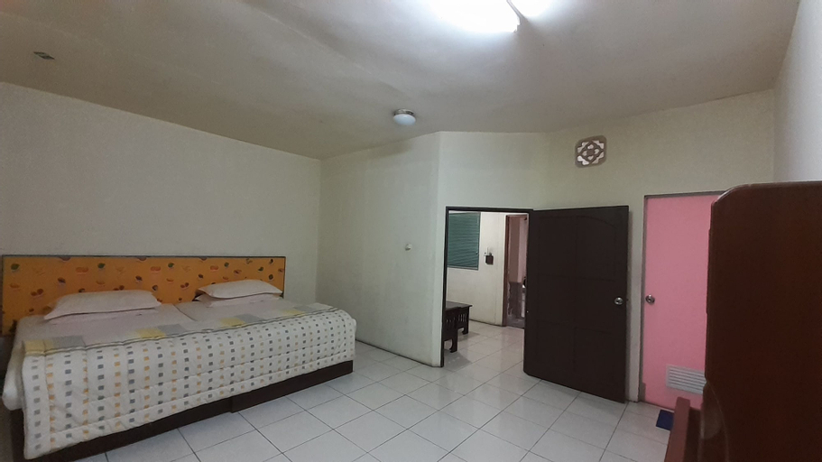 Bedroom 2, Hotel Angkasa Raya, Dairi
