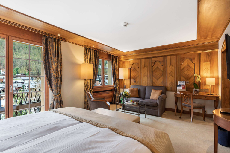 Bedroom 4, Grand Hotel Zermatterhof, Visp