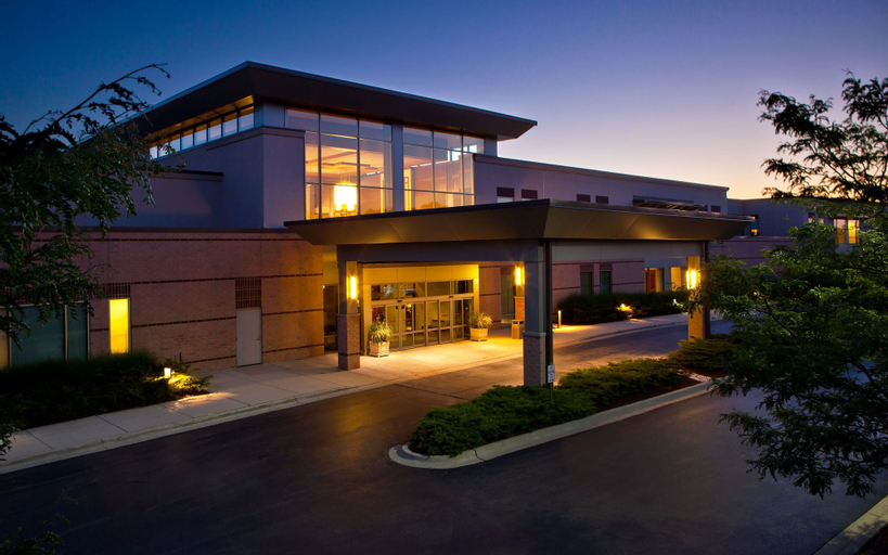Exterior & Views 27