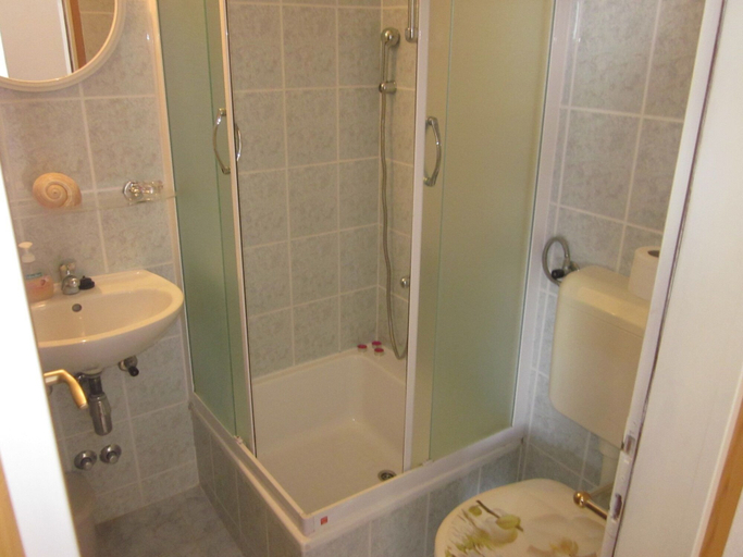 Bathroom 5, Apartmani Kresic, Hvar