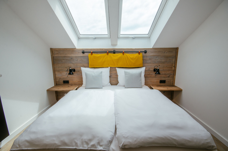 Bedroom 3, Hotel Landhafen, Nordfriesland