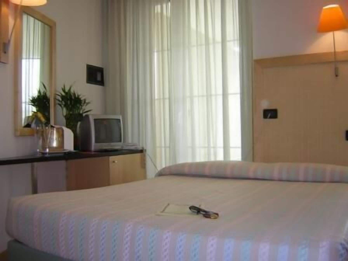 Bedroom 2, Hotel Centrale Jesolo, Venezia