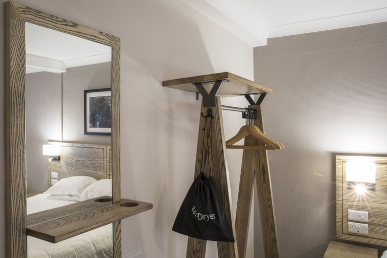Bedroom 2, Half Moon, Sherborne by Marston's Inns, Dorset