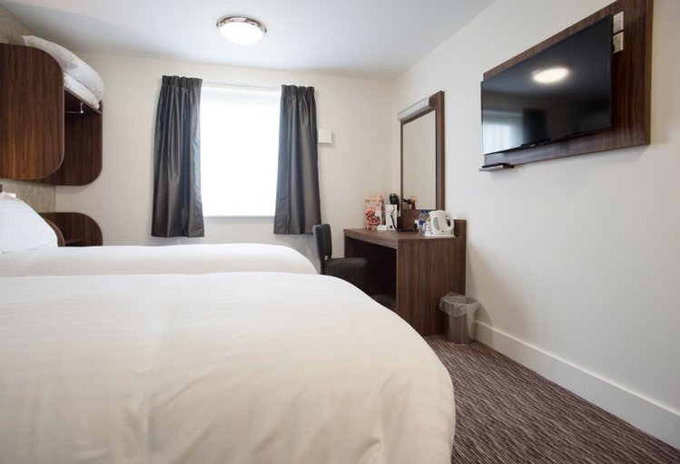 Bedroom 3, Sweet Chestnut, Dunfermline by Marston's Inns, Fife