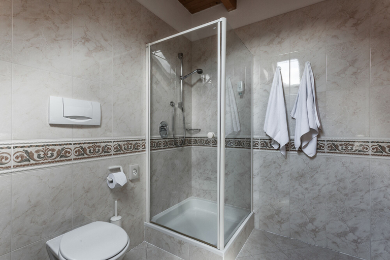 Bathroom 5, Hotel Garni Villa Park, Bolzano