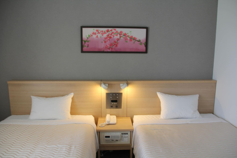 Bedroom 3, Hotel Rising Sun Miyakojima, Miyakojima