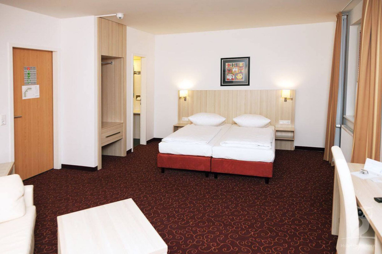 Bedroom 3, Hotel Quickborn, Pinneberg