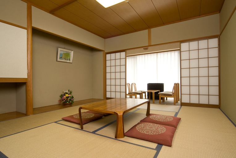 Others 5, Kasuga No Mori, Saku
