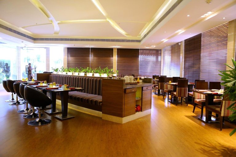 Food & Drinks 5, The Landmark Hotel, Kanpur Nagar