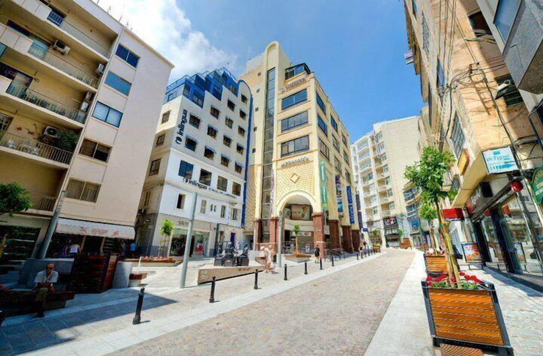 Exterior & Views 2, Contemporary, Luxury Apartment With Valletta and Harbour Views