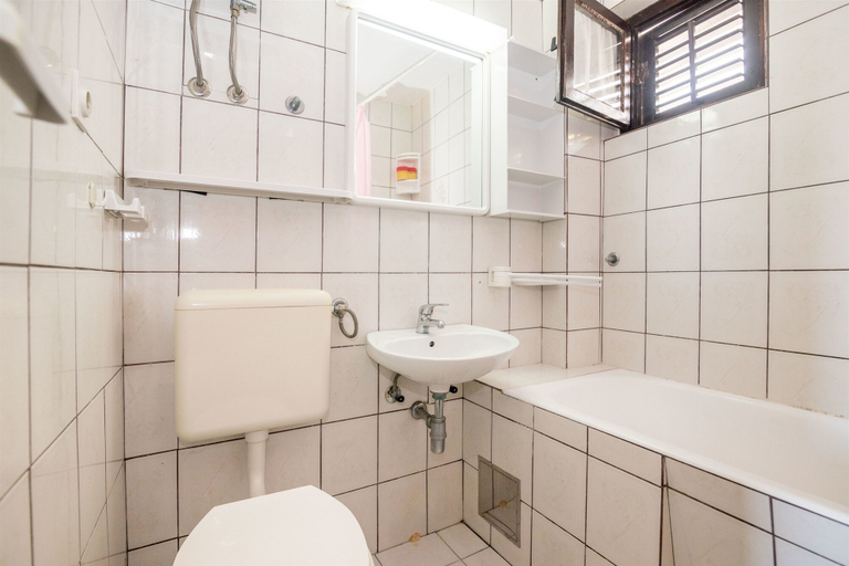 Bathroom 2, Apartments Ivan, Podgora
