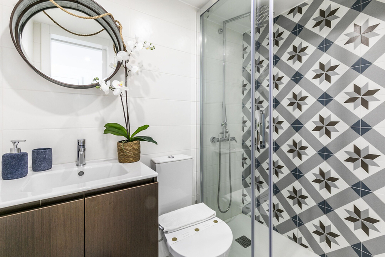 Bathroom, LxWay Apartments Beco de São Miguel, Lisbon