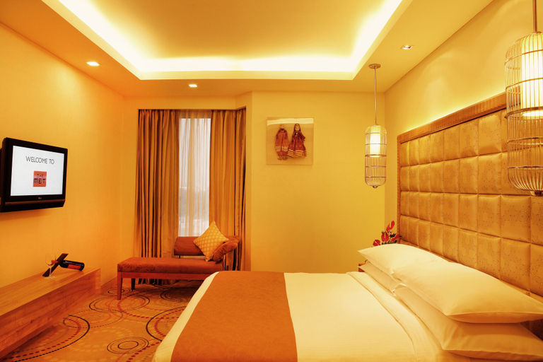 Bedroom 3, The Metropolitan Hotel and Spa New Delhi, Delhi