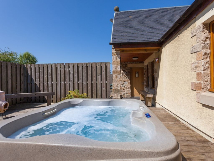 Sport & Beauty, Williamscraig Holiday Cottages, West Lothian