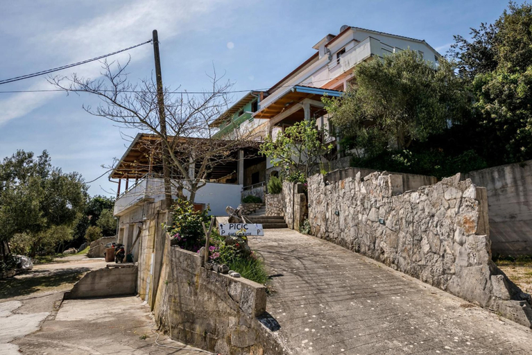 Exterior & Views 2, Picic Guesthouse, Sali