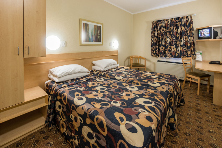 Bedroom 3, Road Lodge Bloemfontein Airport, Mangaung