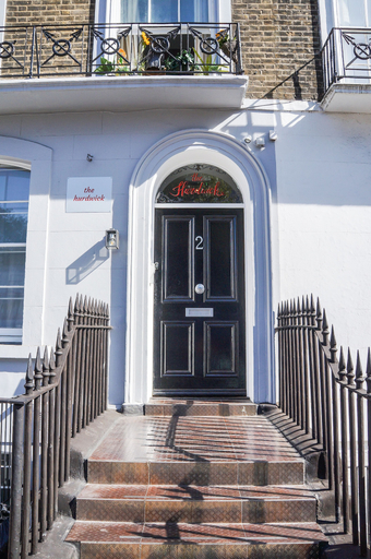 Exterior & Views 2, The Mornington Camden Female Only, London