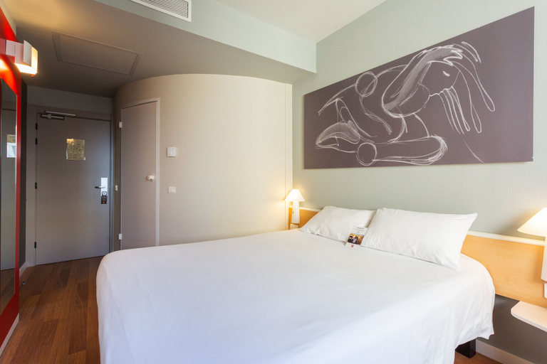 Bedroom 2, Hotel ibis Elche, Alicante