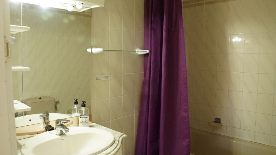 Bathroom, Nautic Empuriabrava, Girona