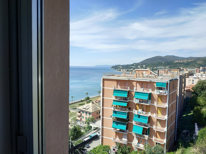 Holiday Apartment near Sea Cogoleto, Genova